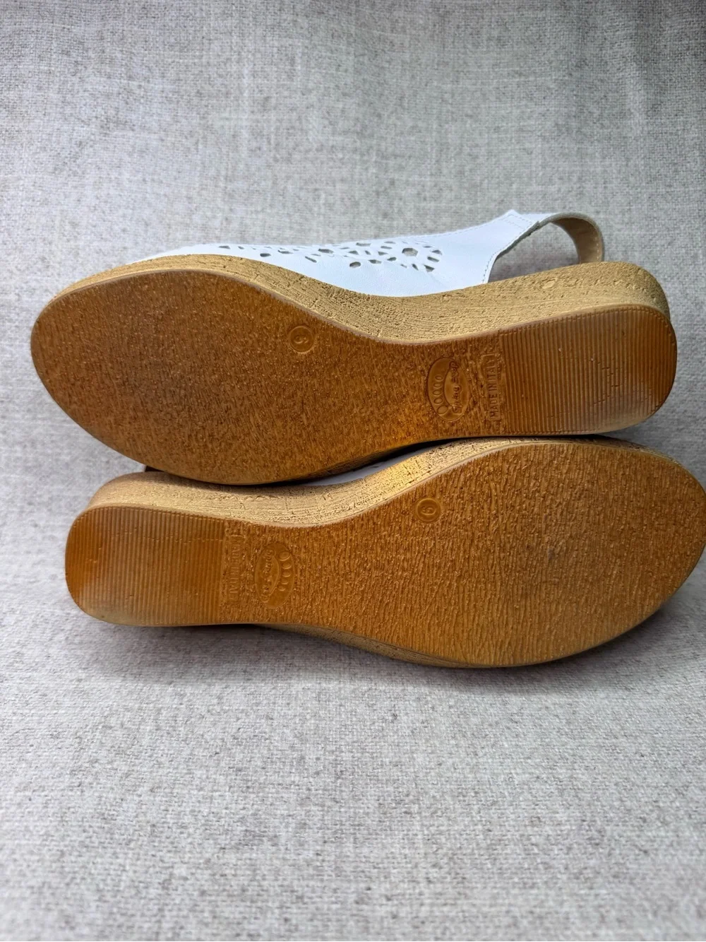 Spring Step Wedge Slingback Sandals white leather sz 9 peep toe design laser cut